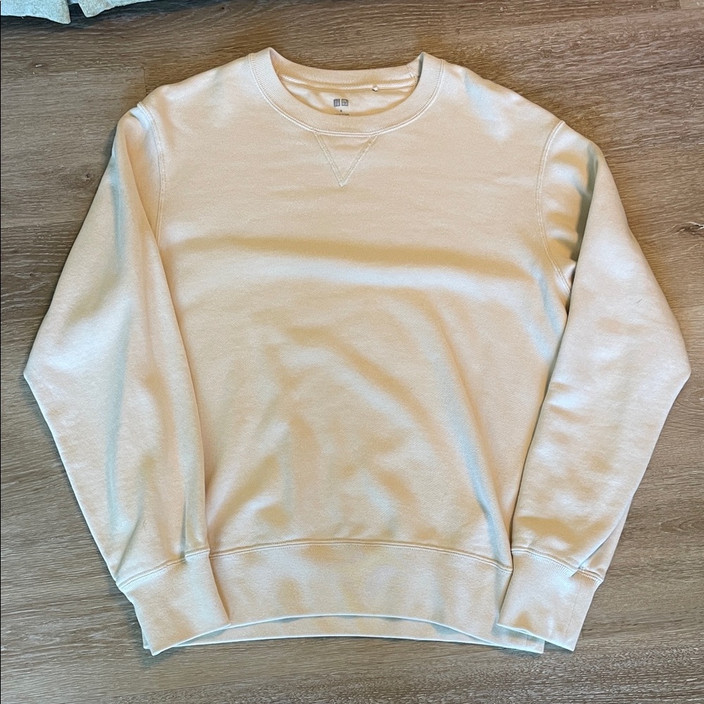 Uniqlo Gender-neutral Cream Crewneck Sweatshirt